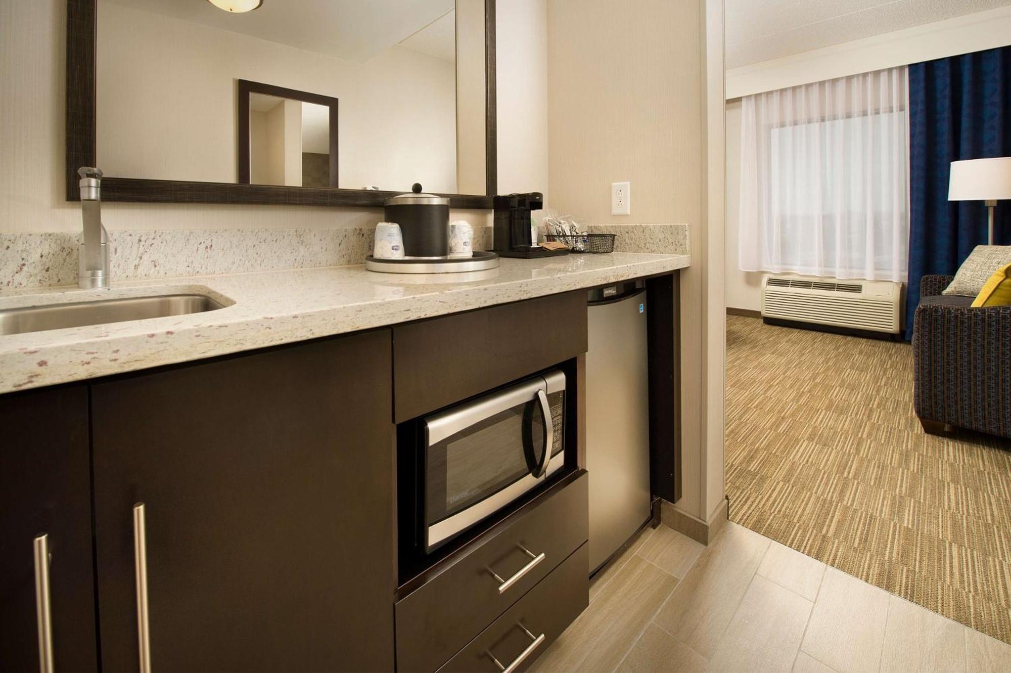 Hampton Inn & Suites Baltimore/Woodlawn Extérieur photo