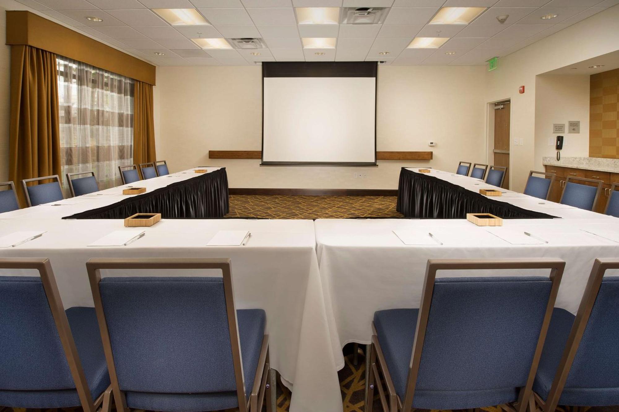 Hampton Inn & Suites Baltimore/Woodlawn Extérieur photo